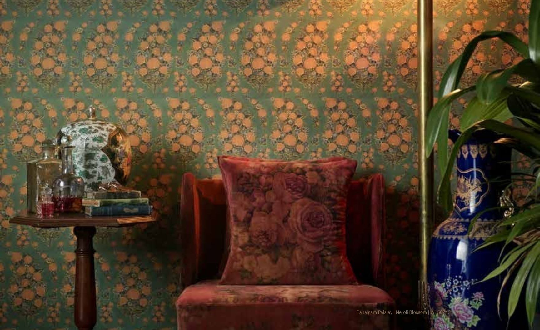 SABYASACHI HEARTLAND - Luxury Wallpapers Pahalgam Paisley  Collection