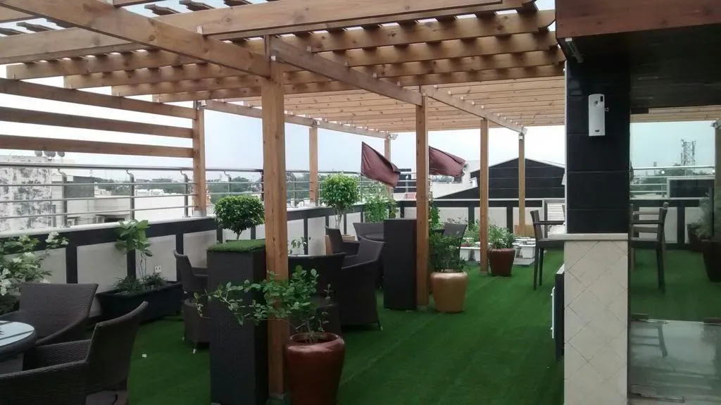 Premium Outdoor Pergola Kit – Stylish & Durable