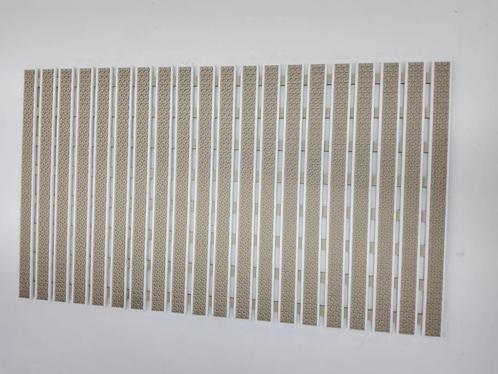 Luxury Non-Slip Shower Mat - Soft, Quick-Dry Bathroom Safety
