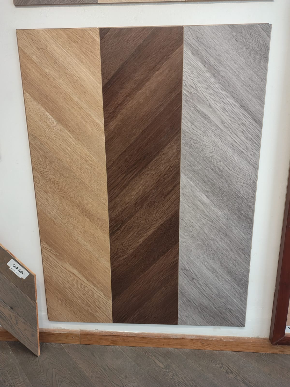 Premium Parquet Laminate Flooring - 810x405x8mm